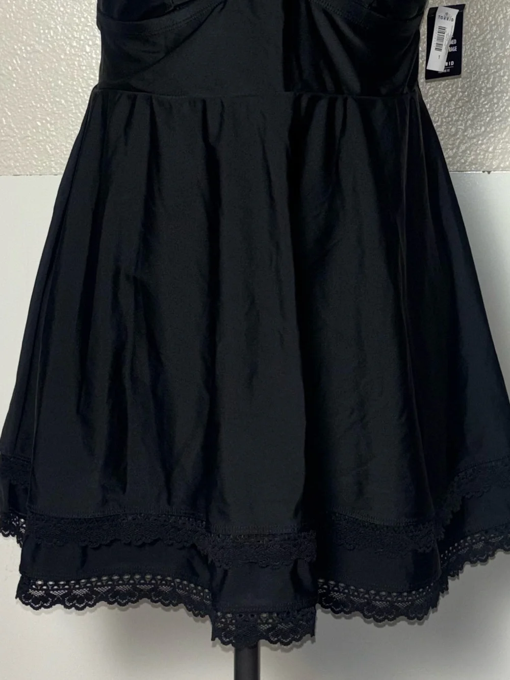 NWT TORRID Wireless Black Swim Dress with Brief woman's size 1X Deep v- neckline - Picture 16 of 16